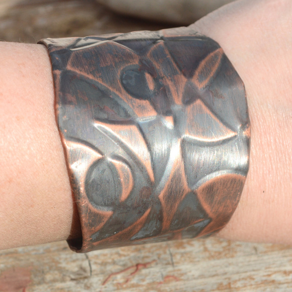 Abstract Wide Copper Cuff Bracelet Embossed Boho - Picture 2 of 8